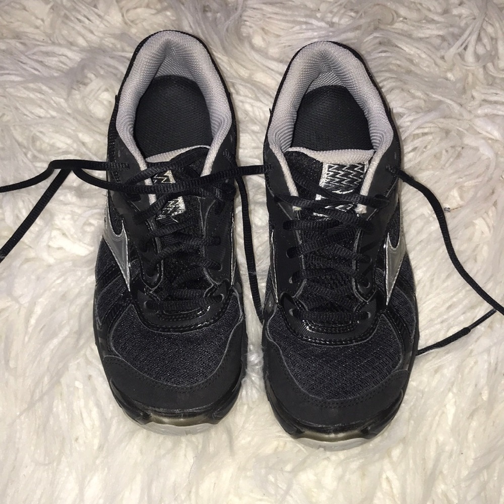 Volleyball shoes